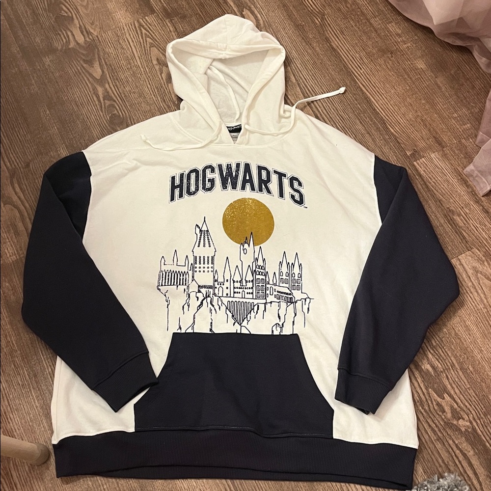 Harry Potter Hogwarts Castle Hoodie - XL - Picture 2 of 4
